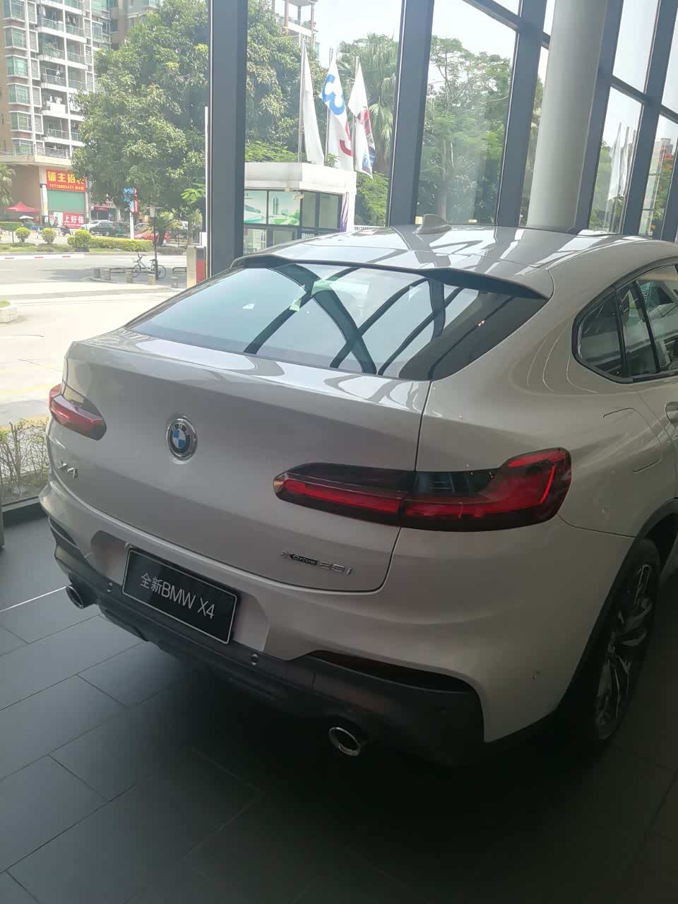 这款宝马后溜背设计比较不错!