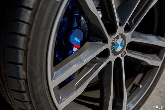 卡钳很重要,喷漆改色变样貌,改装变身多美妙,4系就是有料_宝马4系论坛