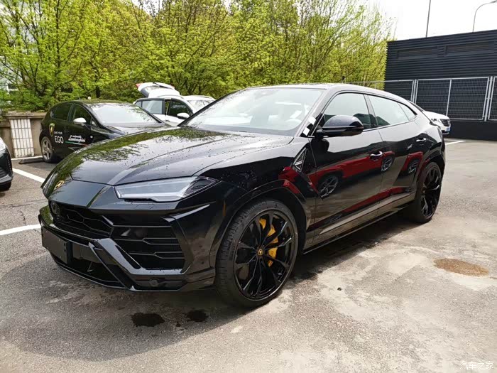 【图】urus哪个颜色最美?_兰博基尼论坛_汽车之家论坛