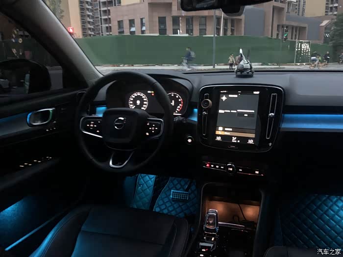 【图】xc40氛围灯改装,窝窝也能拥有梦幻座舱_沃尔沃xc40论坛_汽车之