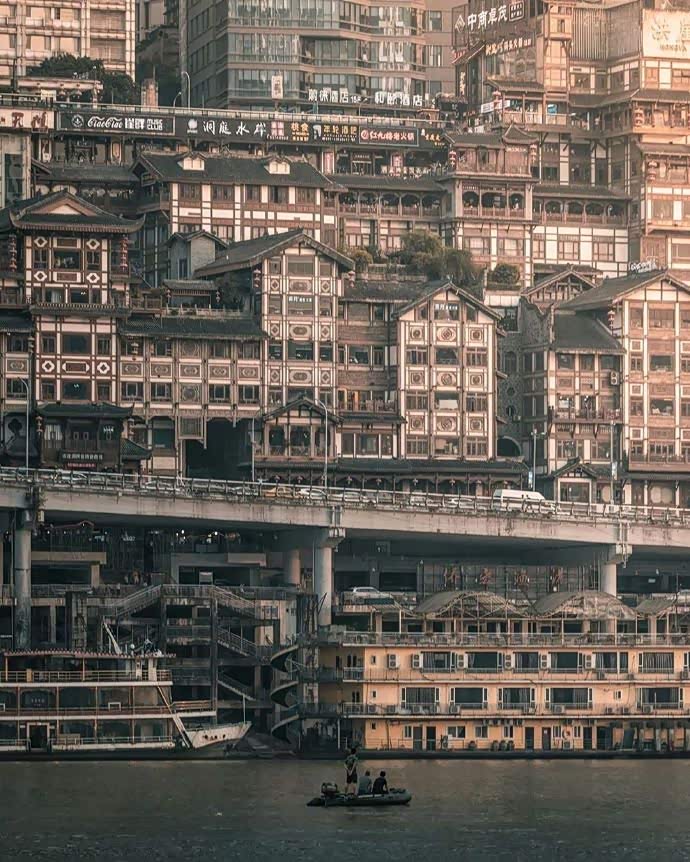 8d魔幻城市,重庆!一座来了就不想走,走了还想念的城