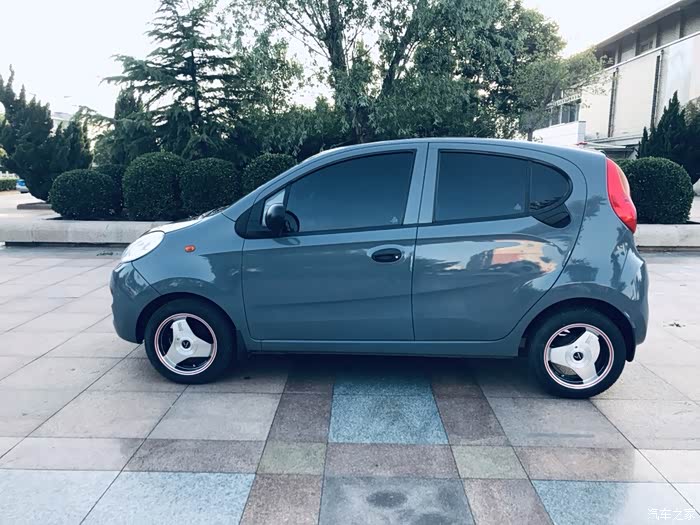 13款qq改装人字轮毂全车改色