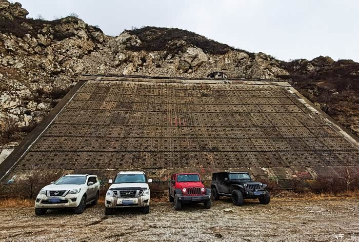 周末打卡宝石谷,夜穿黄羊山,探秘7010雷达基地