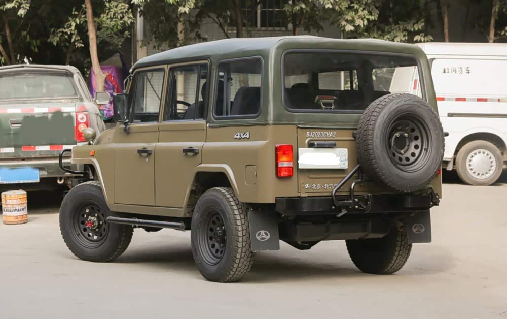 bj212整体外观设计给人感觉非常的复古,经典