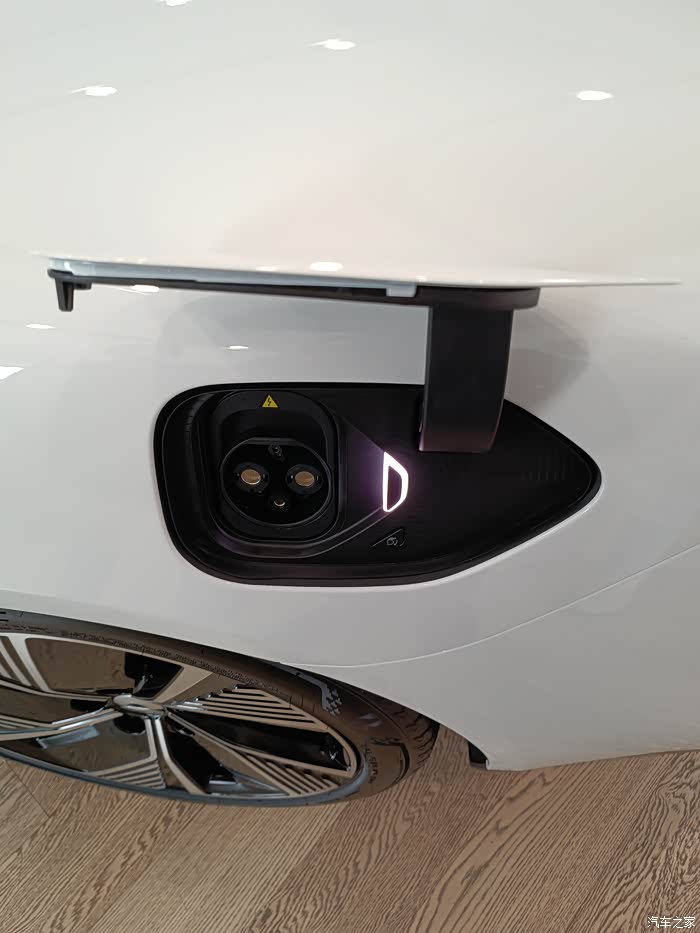 蔚来et7实拍图