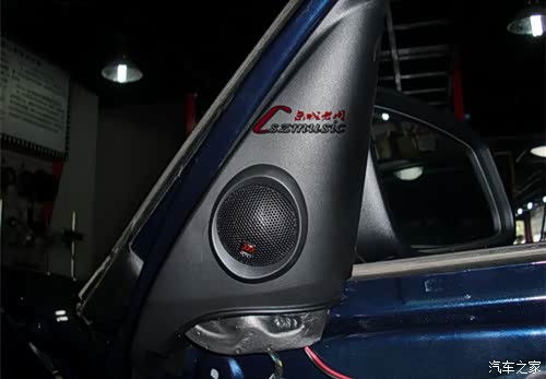 宝马1系两厢音响加装