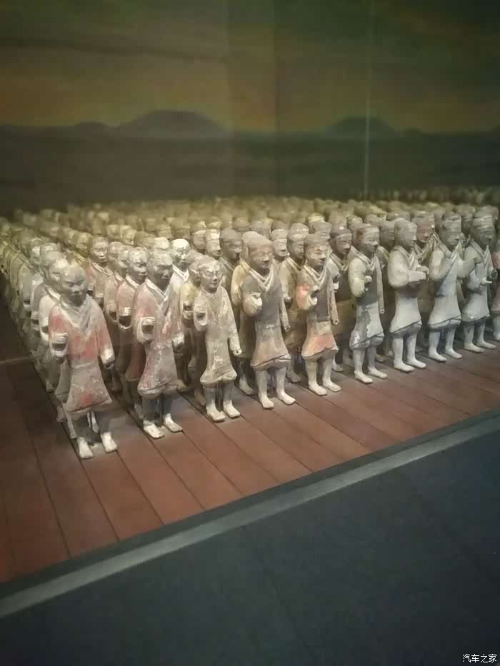 杨家湾西汉彩绘 一睹兵马俑的风采