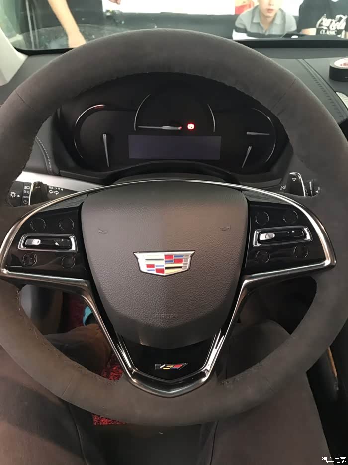 这车是冲着运动买的,不是冲着它拖档抖动买的,换挡拨片一直在用,通用