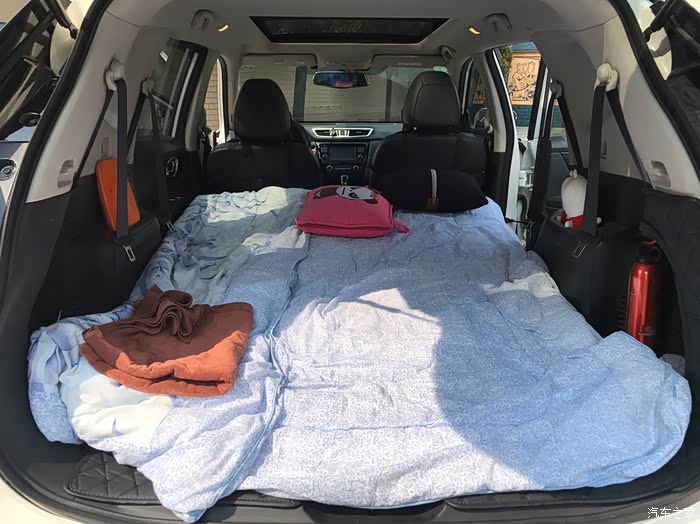 奇骏后排放倒1米8的人能睡直吗