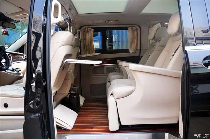 奔驰v260改6座,乘坐更舒适.坐标长沙