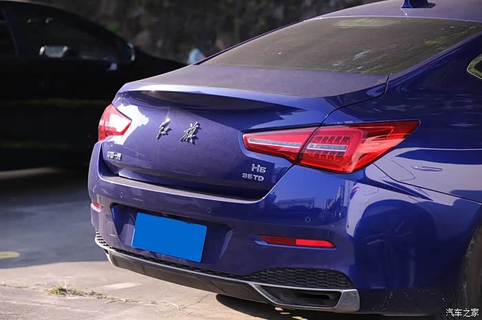 看一看我的红旗h5这个蓝精灵还是很帅的