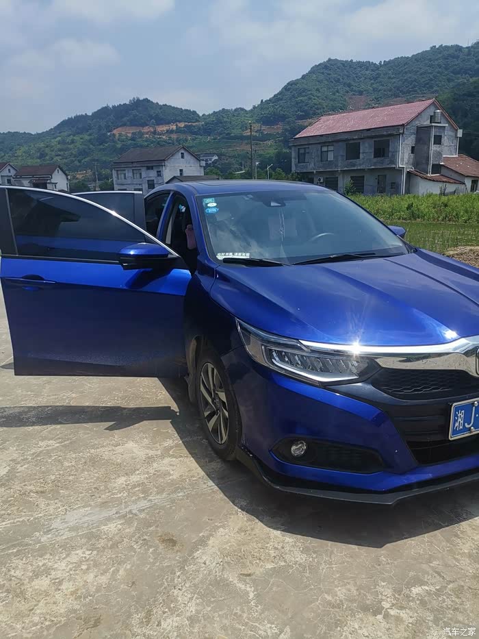 19新凌派迟来的极光蓝领先提车作业17万公里