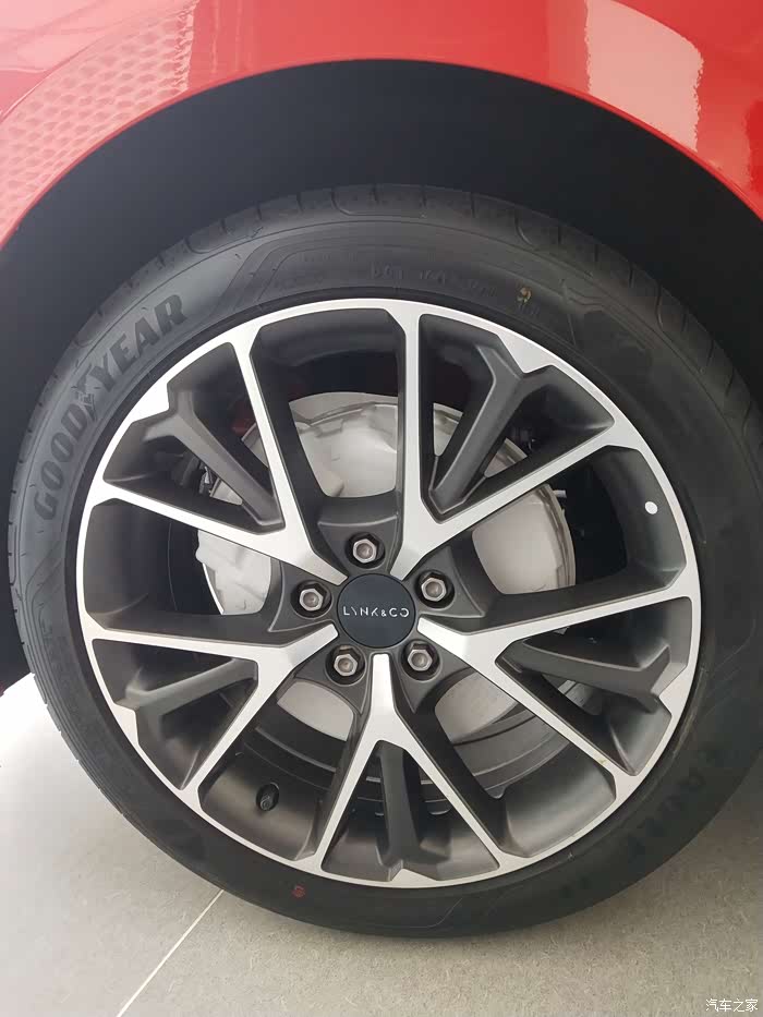 运动轿跑领克03