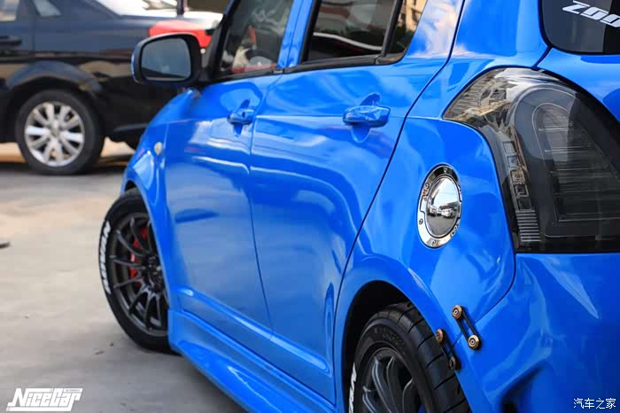 还在坚持只为情怀改装铃木雨燕