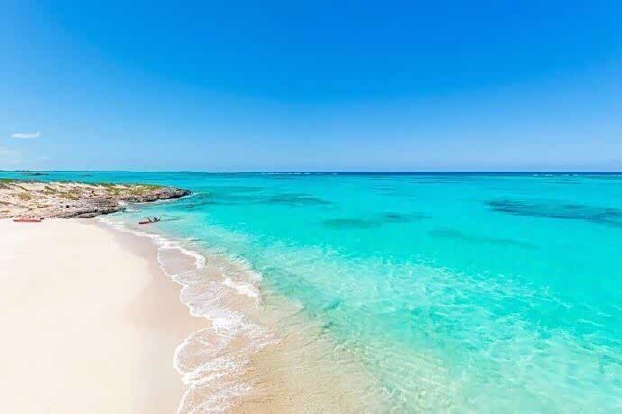 这里有世界上最清澈的海水,最美的海滩.