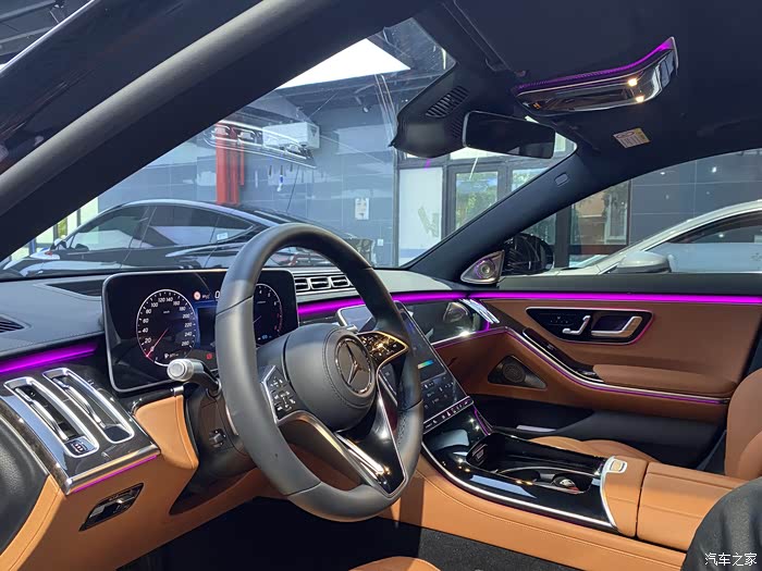 奔驰s400升级原厂主动式氛围灯4sd旋转高音上海老程