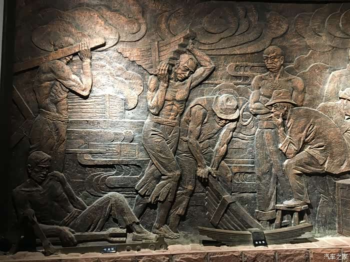 雨日参观二七纪念馆感受近代历史风云脉搏