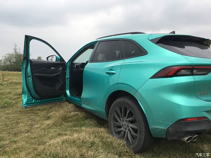 越级驾值秀出你的故事极光绿t5evo在我眼里美出天际