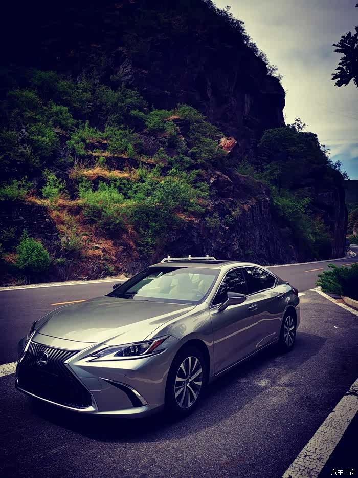 雷克萨斯es300h颜色的选择