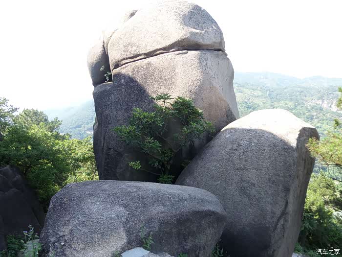 风门古径巧遇阴阳石