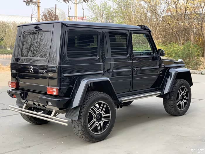 奔驰大g500帅气的外观