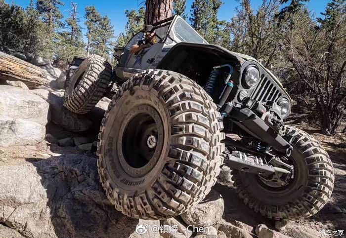 马克笔手绘大脚怪jeep牧马人