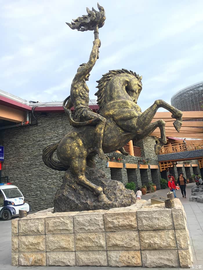 走进凉山之最美西昌第四站西昌火把广场