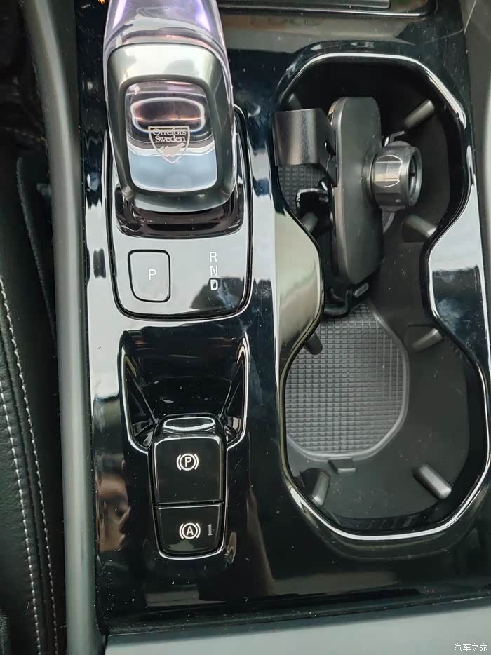 越野小钢炮-沃尔沃xc40