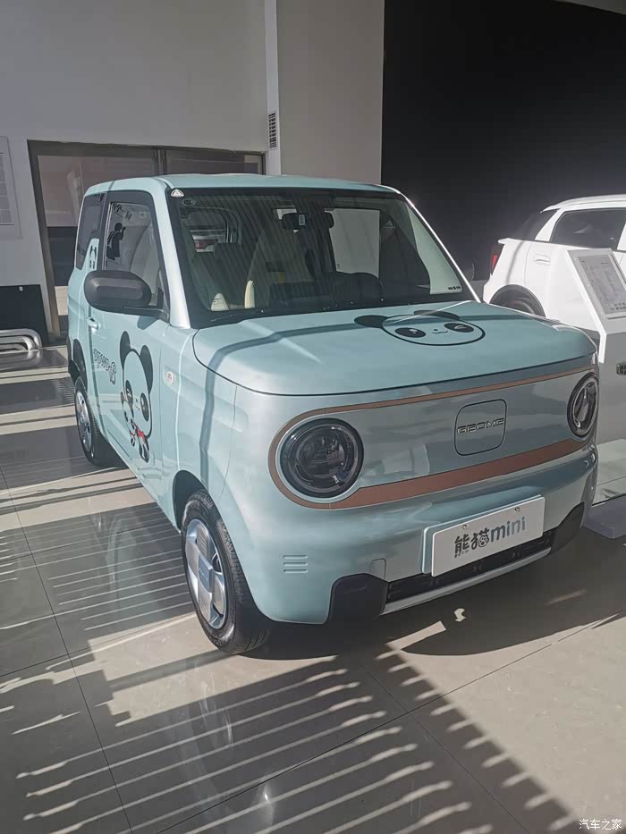 吉利几何新物种熊猫mini