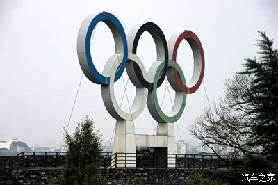 开cs55带着表妹自驾游南京鸡鸣寺求姻缘之旅