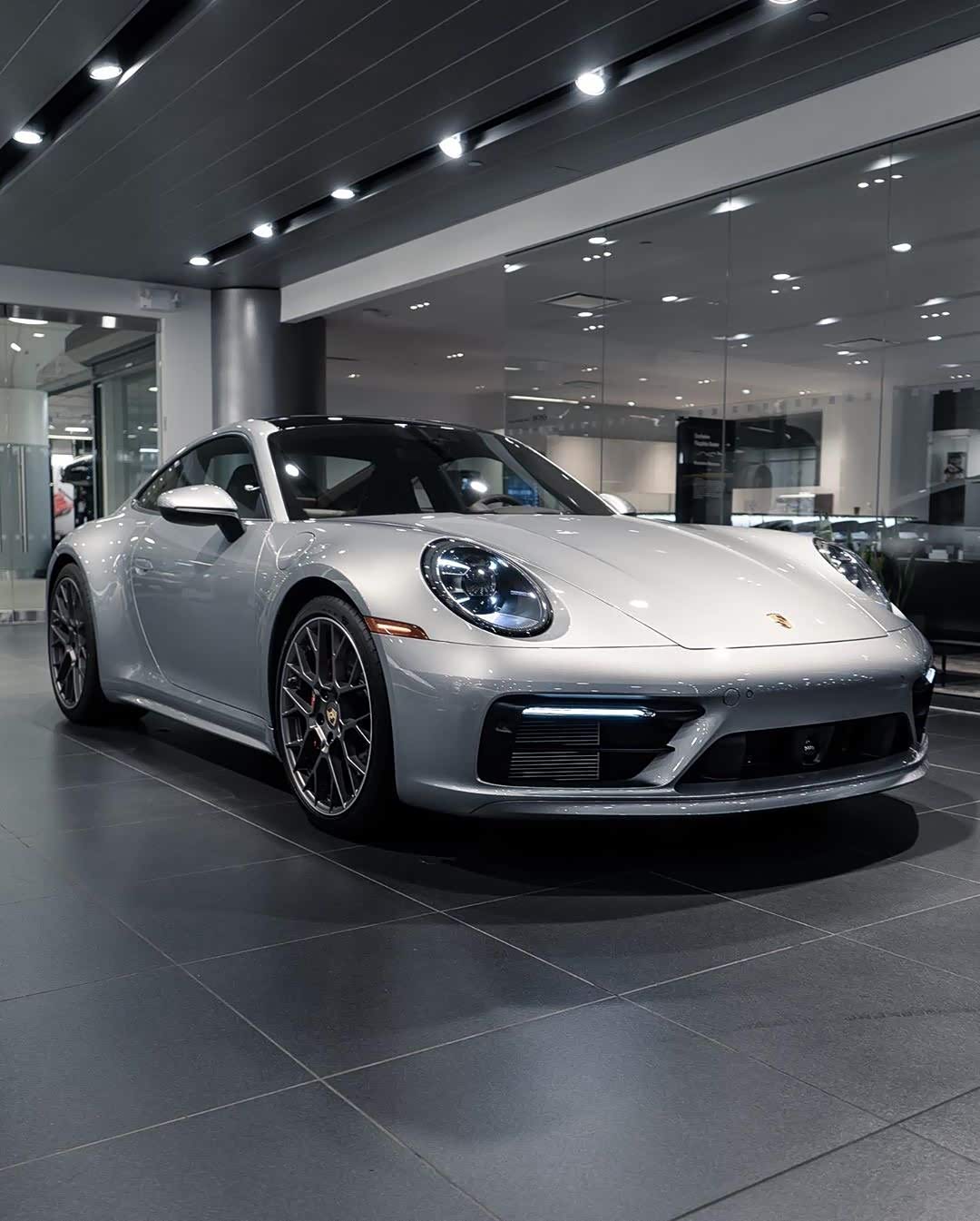 429 | 回复: 0 保时捷911论坛 porsche 911 carrera 4s硬顶版,超级帅!