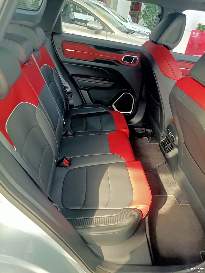 gs老车主进店体验《吉利新款icon》——观后感!