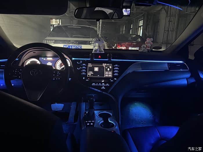 八代凯美瑞氛围灯作业