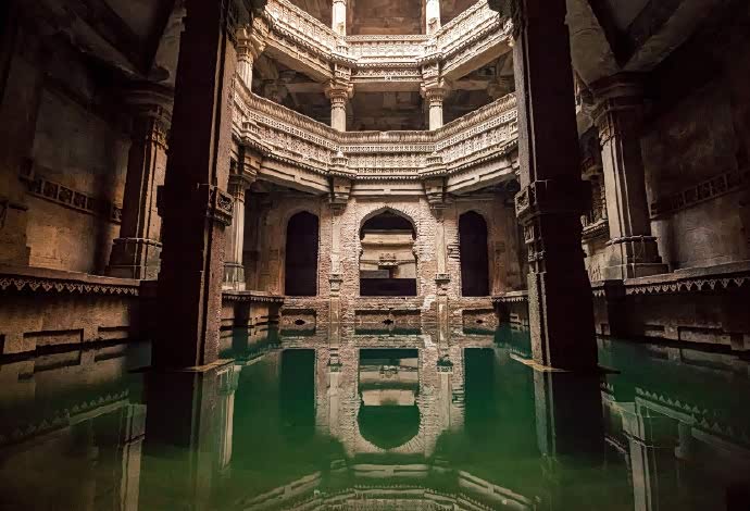 古老的印度阶梯井,可蓄水,可纳凉