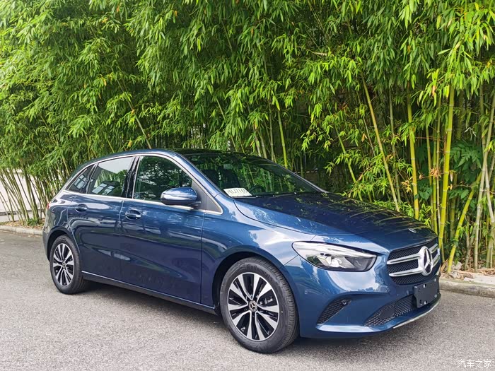 327 | 回复: 5 奔驰b级论坛 谁有21款水洗蓝颜色的?