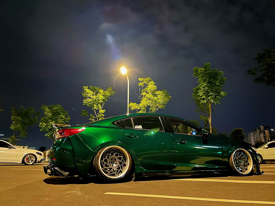 气动低趴阿特兹