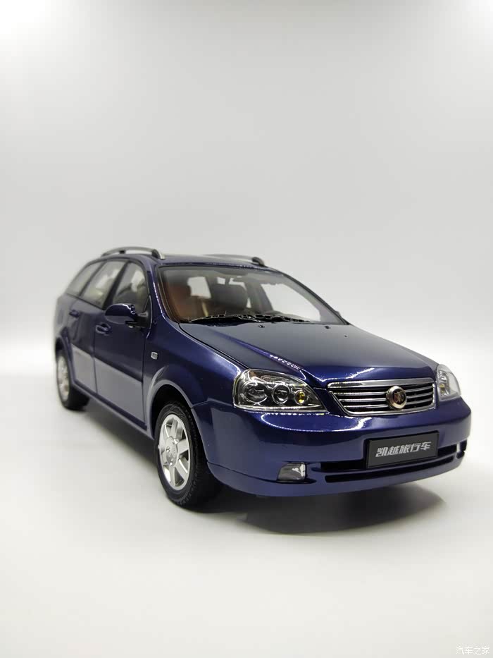 康美1/18别克凯越旅行车模型2007款