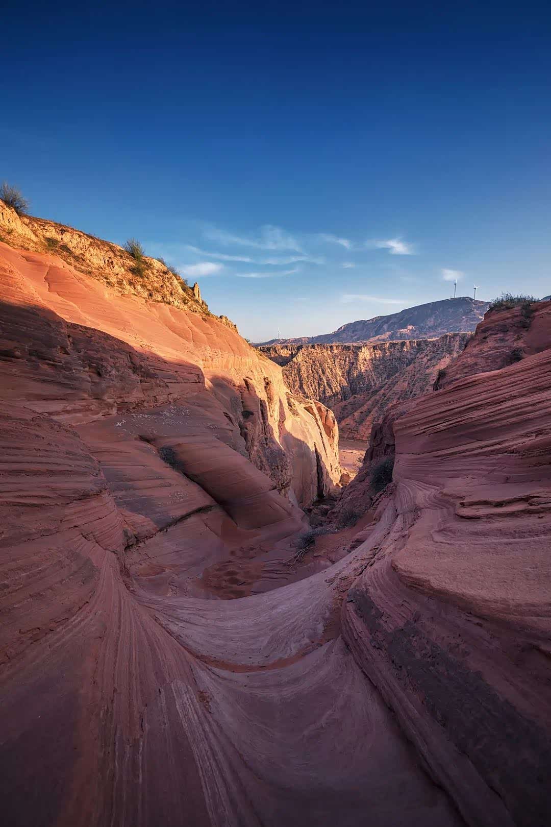 陕西省靖边县波浪谷,延安甘泉雨岔大峡谷.