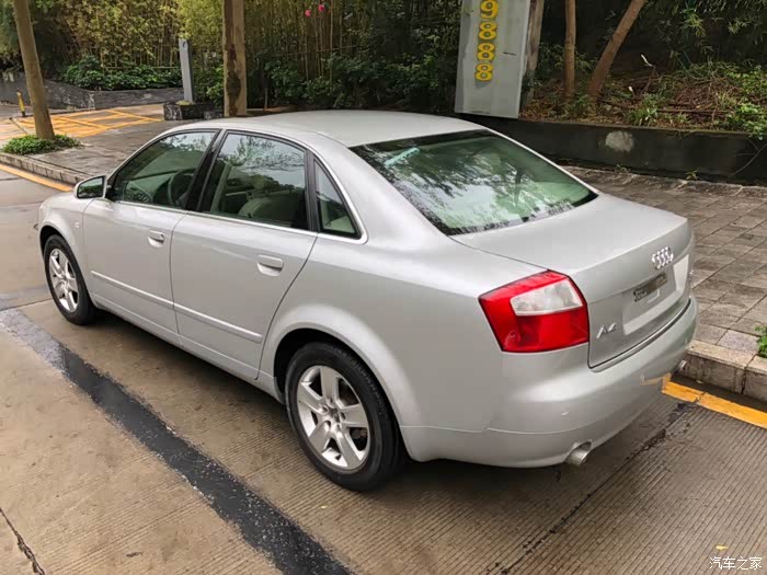 麻麻赖赖的,一点都不圆润,盘她。奥迪A4B6。