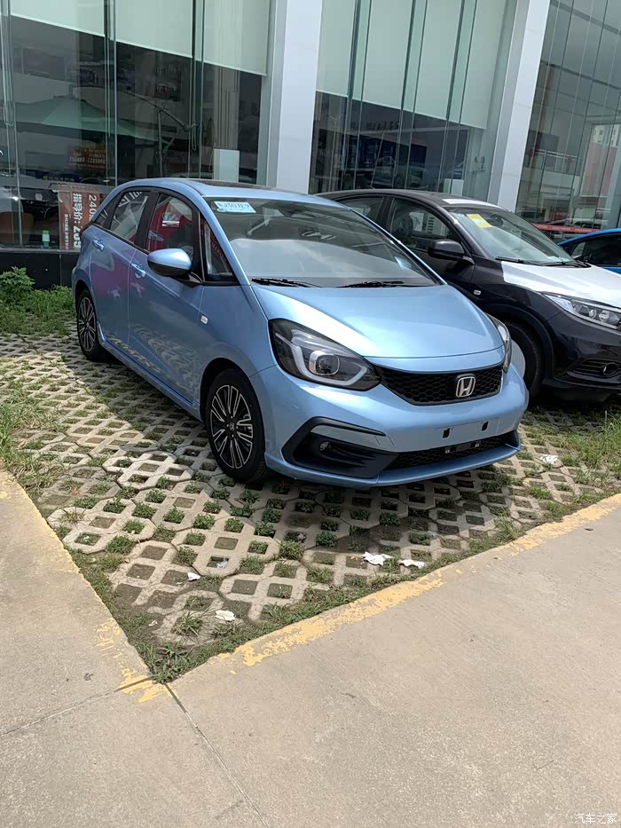 第四代飞度潮享版蓝色色差