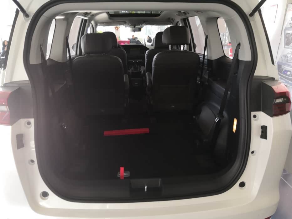 1235 | 回复: 7 传祺m6论坛 奶爸的选择-广汽传祺gm6看车篇后备箱空间