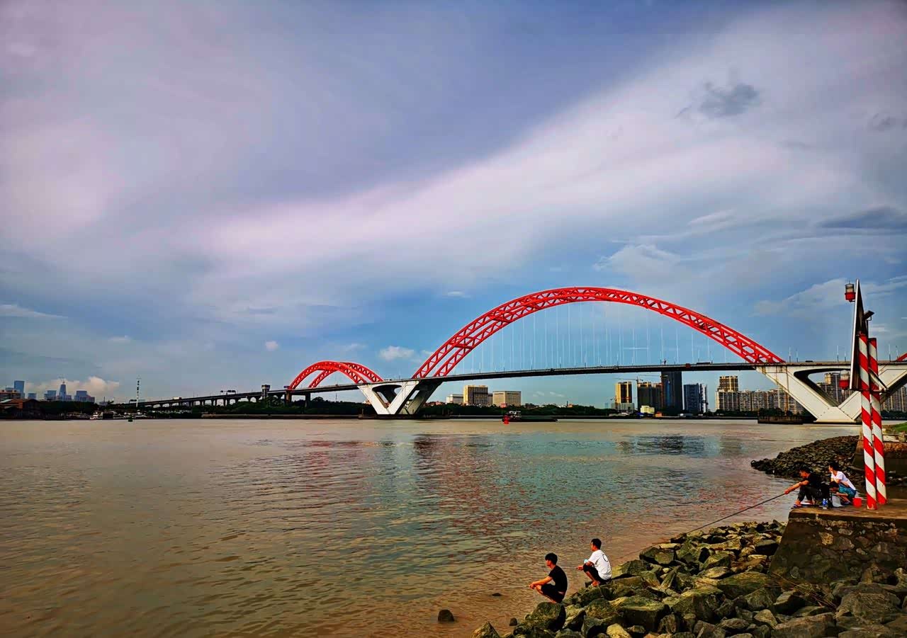 广州星光大桥结构美造型美