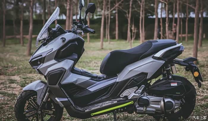 新车评测i高功率满配踏板龙嘉xdv250si上