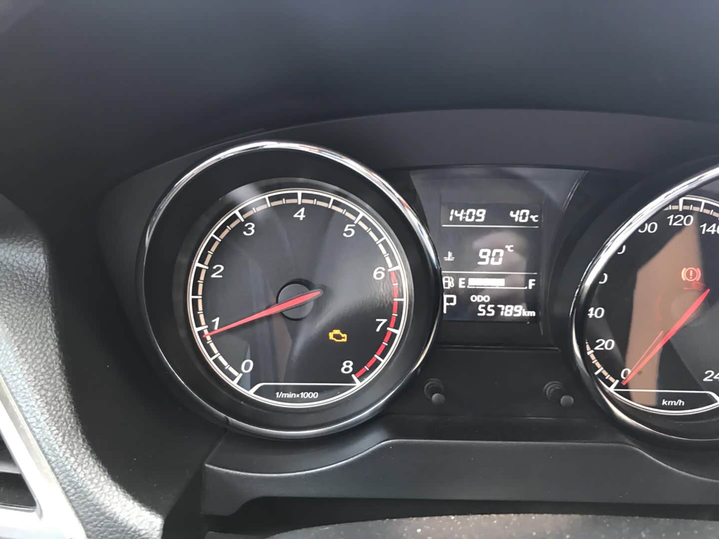 奔腾b30行驶中熄火威胁人身安全