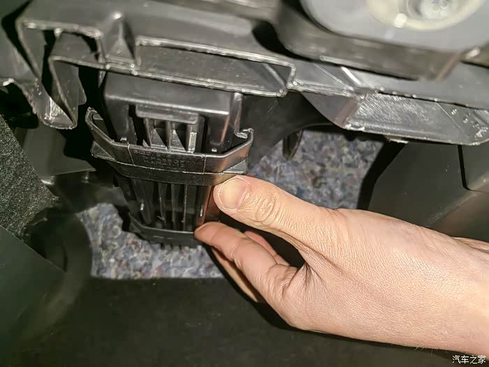 polo更换活性炭pm25空调滤芯