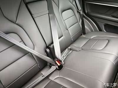 后排独立三点式安全带