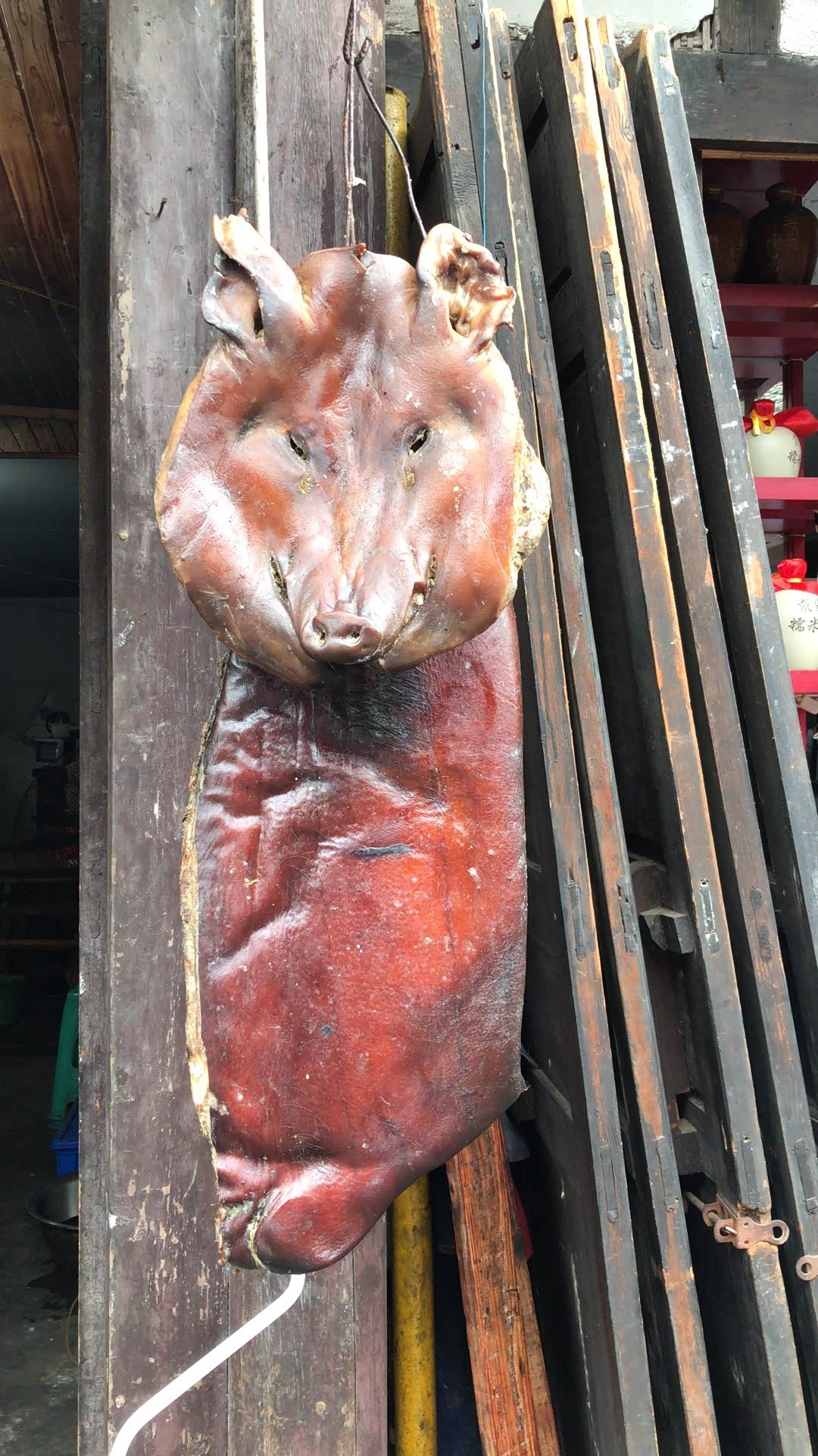 腊乳猪.