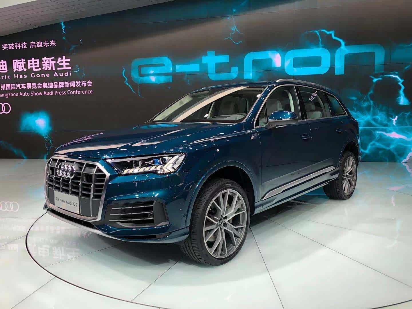 奥迪全新q7最豪华的越野车之一