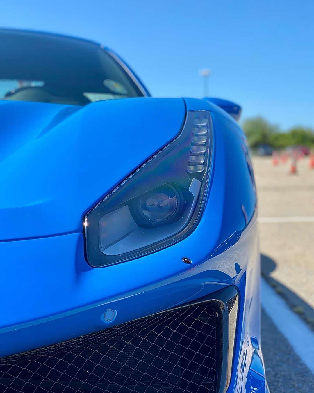 【图】ferrari 488 pista 蓝色和天空很配哦_法拉利论坛_汽车之家论坛