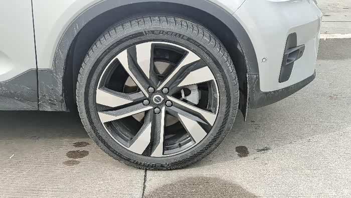 xc40b4智雅豪华提车